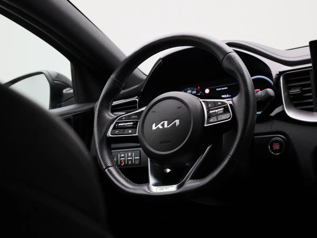 1.0 T-GDi GT-Line | Navigatie | Half leder | Apple Carplay / Android Auto | Climate Control | Camera | Elec. Achterklep | Stoel- Stuurverwarming | DAB | Cruise Control | LMV |
