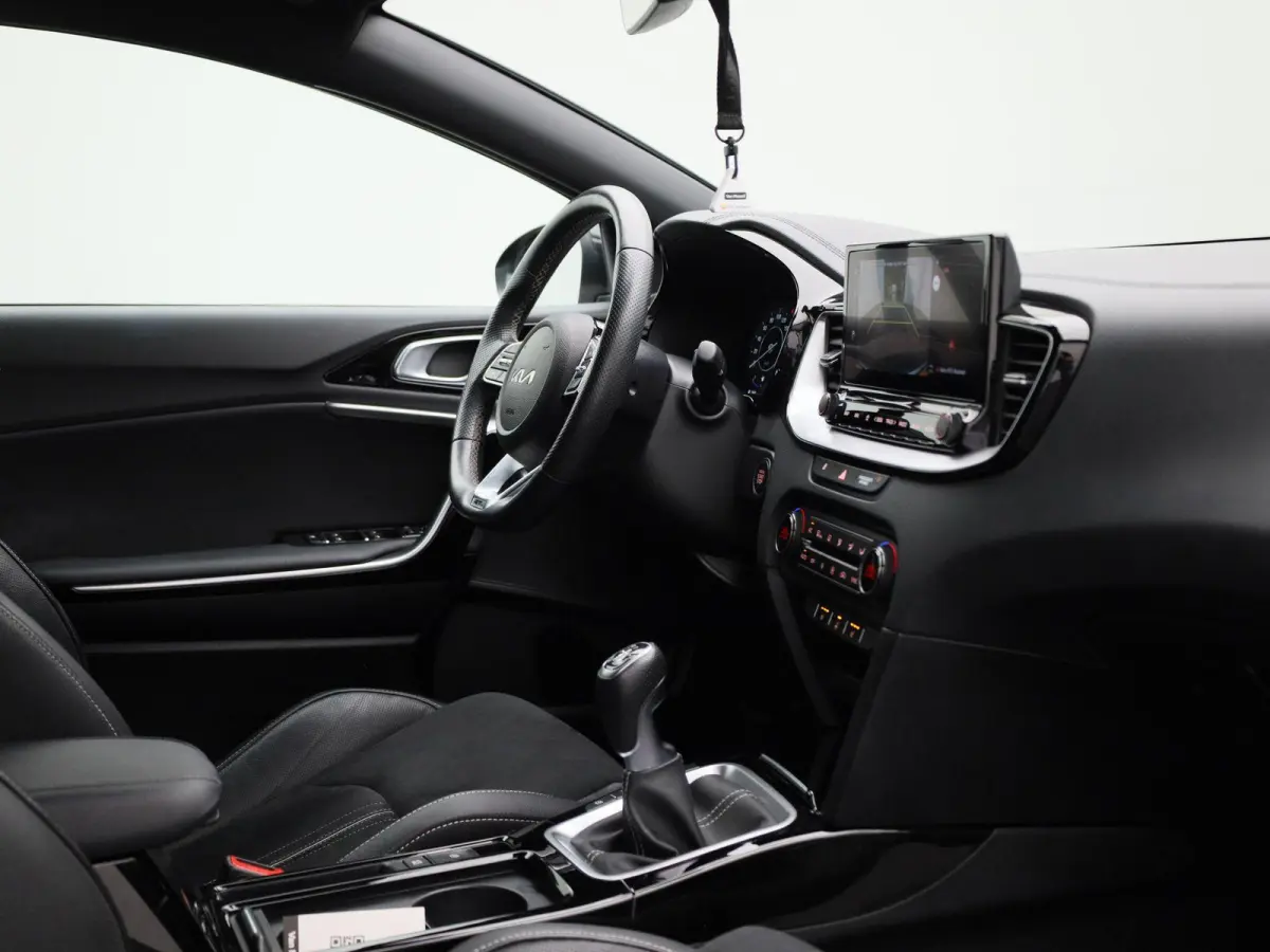 1.0 T-GDi GT-Line | Navigatie | Half leder | Apple Carplay / Android Auto | Climate Control | Camera | Elec. Achterklep | Stoel- Stuurverwarming | DAB | Cruise Control | LMV |