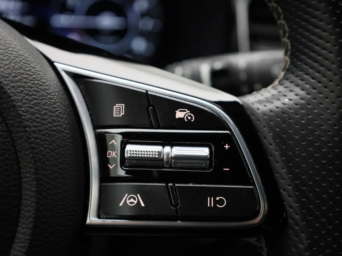 1.0 T-GDi GT-Line | Navigatie | Half leder | Apple Carplay / Android Auto | Climate Control | Camera | Elec. Achterklep | Stoel- Stuurverwarming | DAB | Cruise Control | LMV |