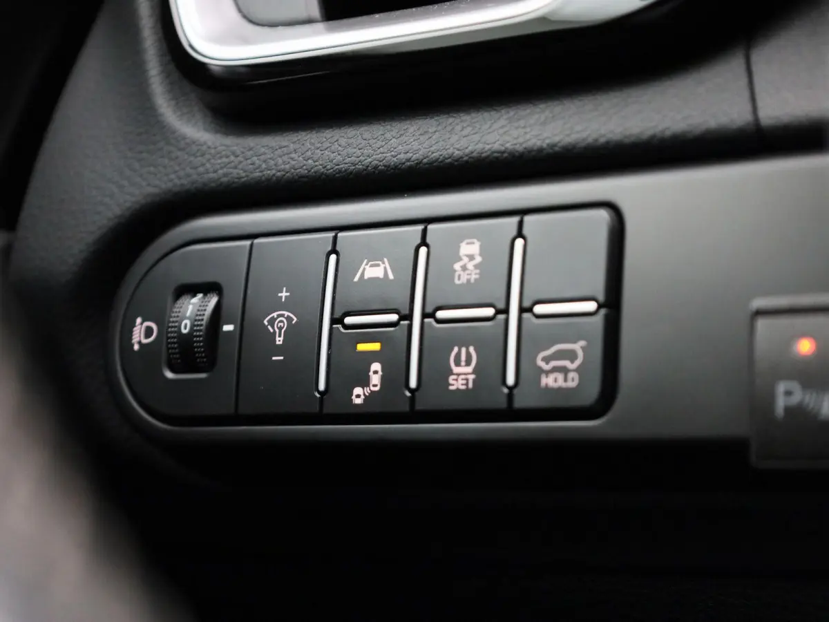 1.0 T-GDi GT-Line | Navigatie | Half leder | Apple Carplay / Android Auto | Climate Control | Camera | Elec. Achterklep | Stoel- Stuurverwarming | DAB | Cruise Control | LMV |