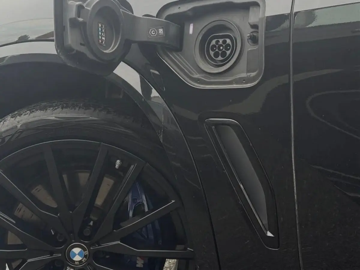 xDrive45e / M-Sport BLACK / 360 / PANO / HuD / DEALEROND /