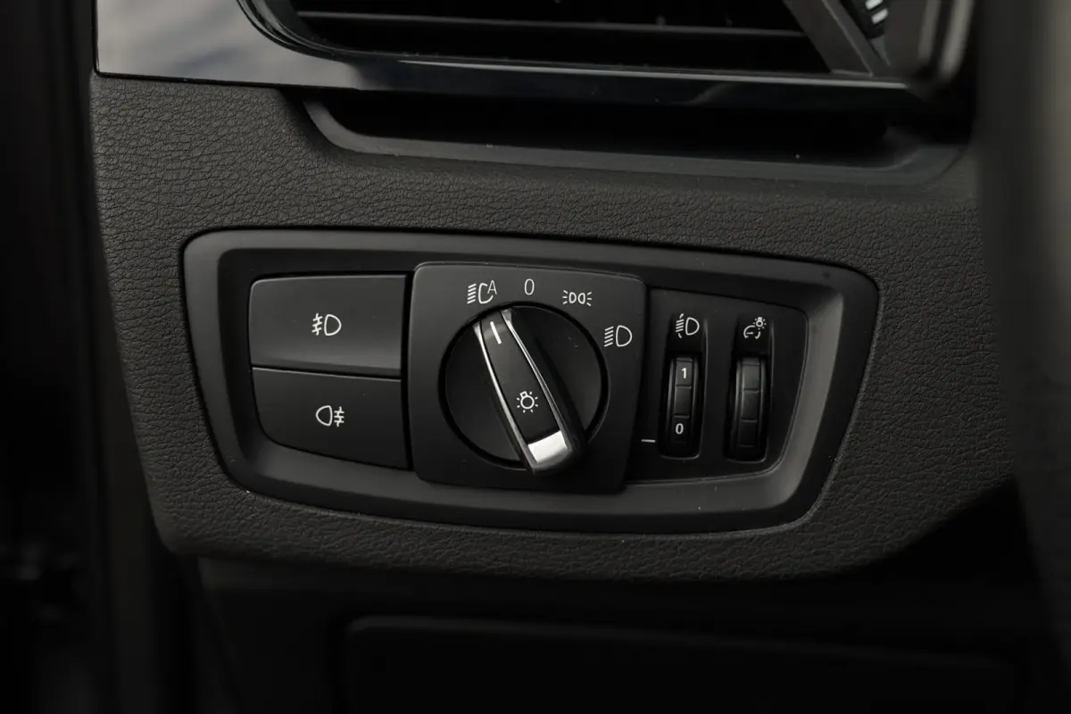 xDrive25e | Trekhaak | LED | PDC V & A | Elektrische Klep | DAB | 35x op voorraad!