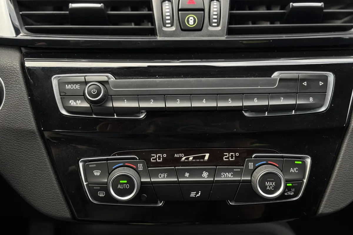 xDrive25e | Trekhaak | LED | PDC V & A | Elektrische Klep | DAB | 35x op voorraad!