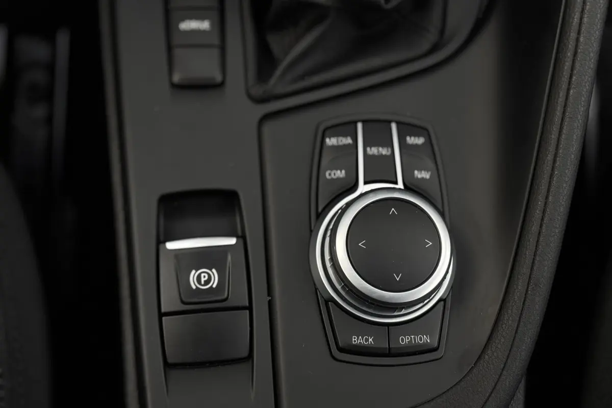 xDrive25e | Trekhaak | LED | PDC V & A | Elektrische Klep | DAB | 35x op voorraad!