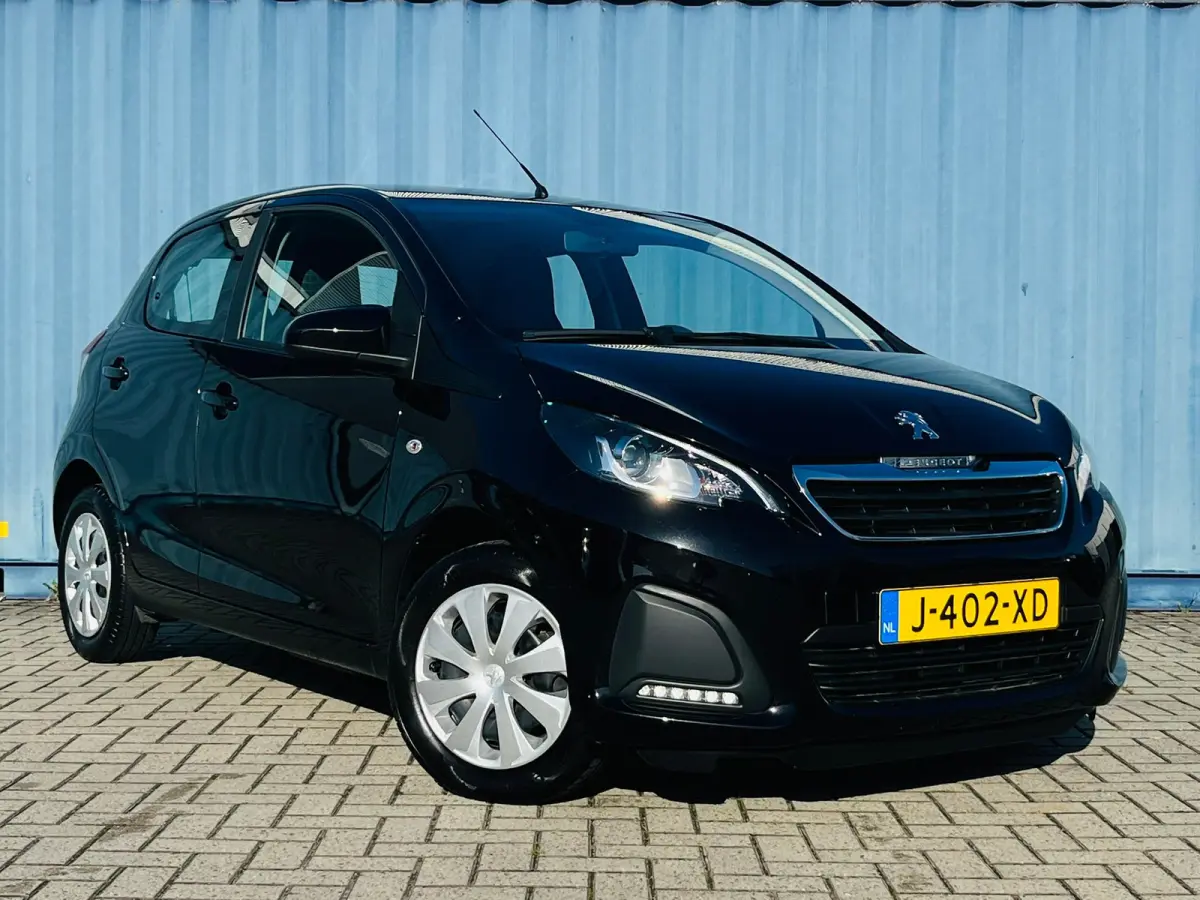 1.0 e-VTi Active Achteruitrijcamea | Apple carplay & Android auto | Airco | Stuurwiel multifunctioneel |  Navigatie