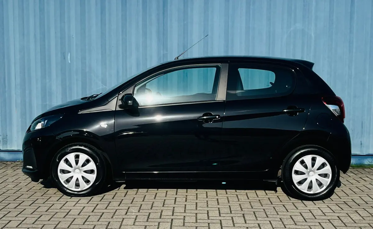 1.0 e-VTi Active Achteruitrijcamea | Apple carplay & Android auto | Airco | Stuurwiel multifunctioneel |  Navigatie