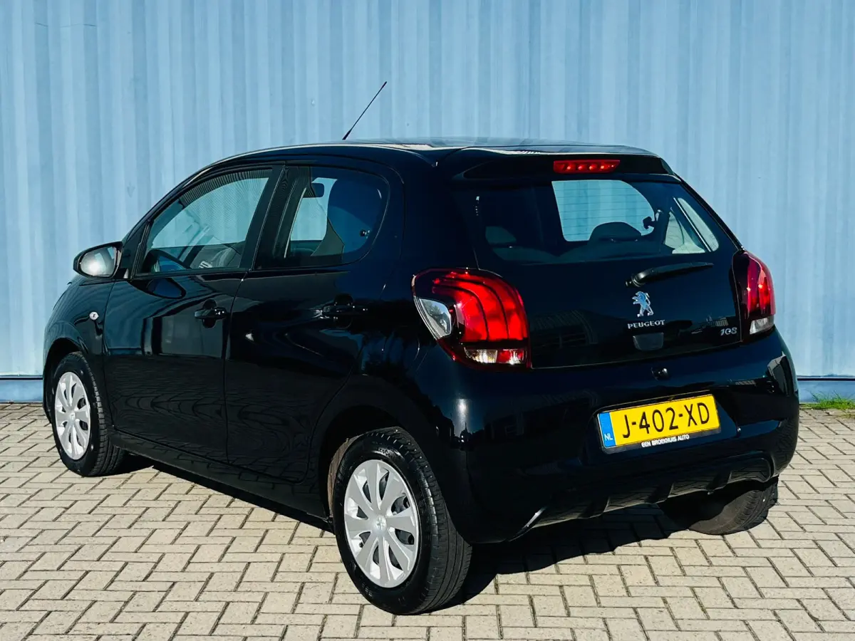 1.0 e-VTi Active Achteruitrijcamea | Apple carplay & Android auto | Airco | Stuurwiel multifunctioneel |  Navigatie