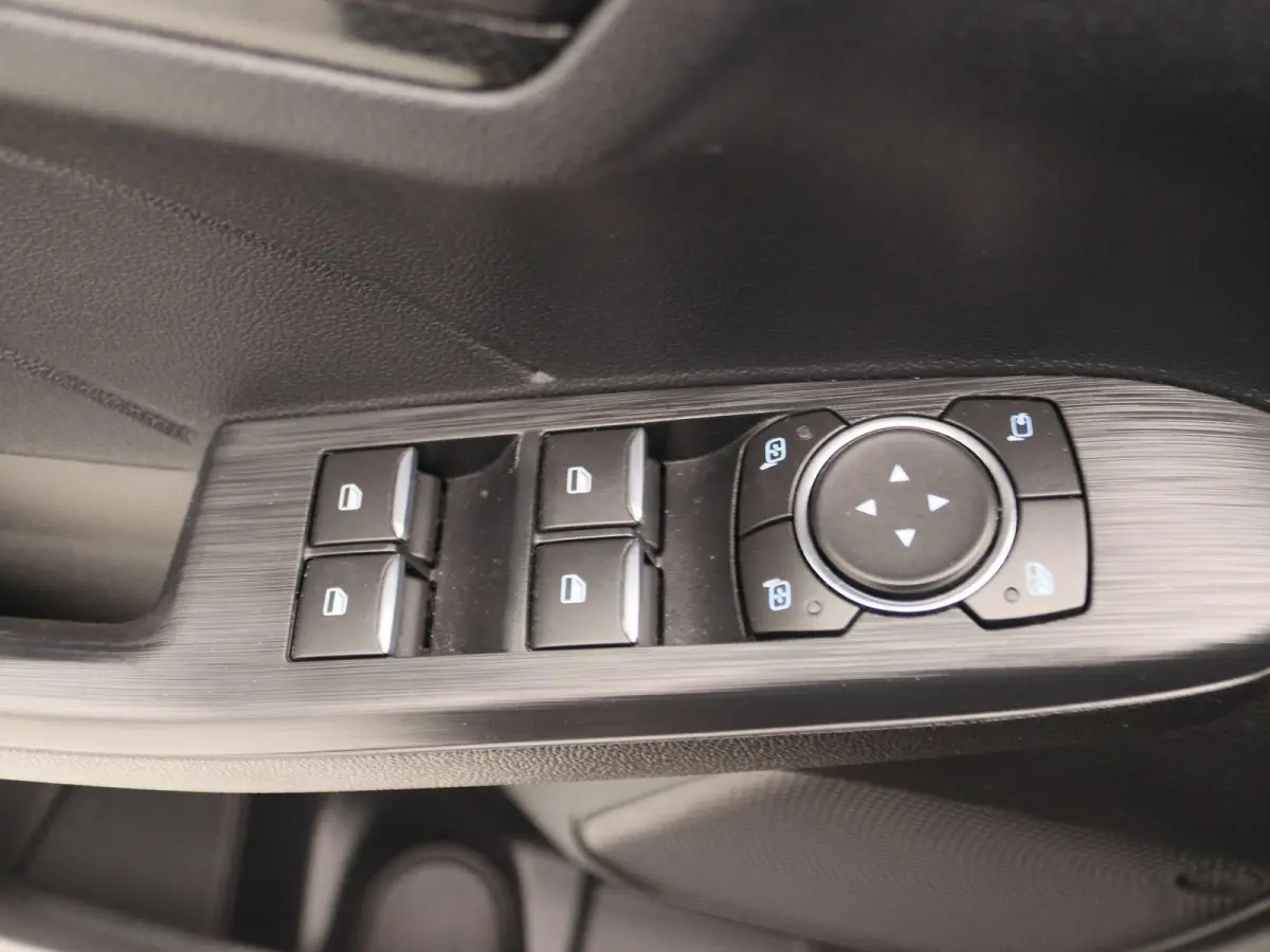 2.5 PHEV ST-Line | Apple Carplay/Android Auto | Camera | Winter Pakket | Led Verlichting |