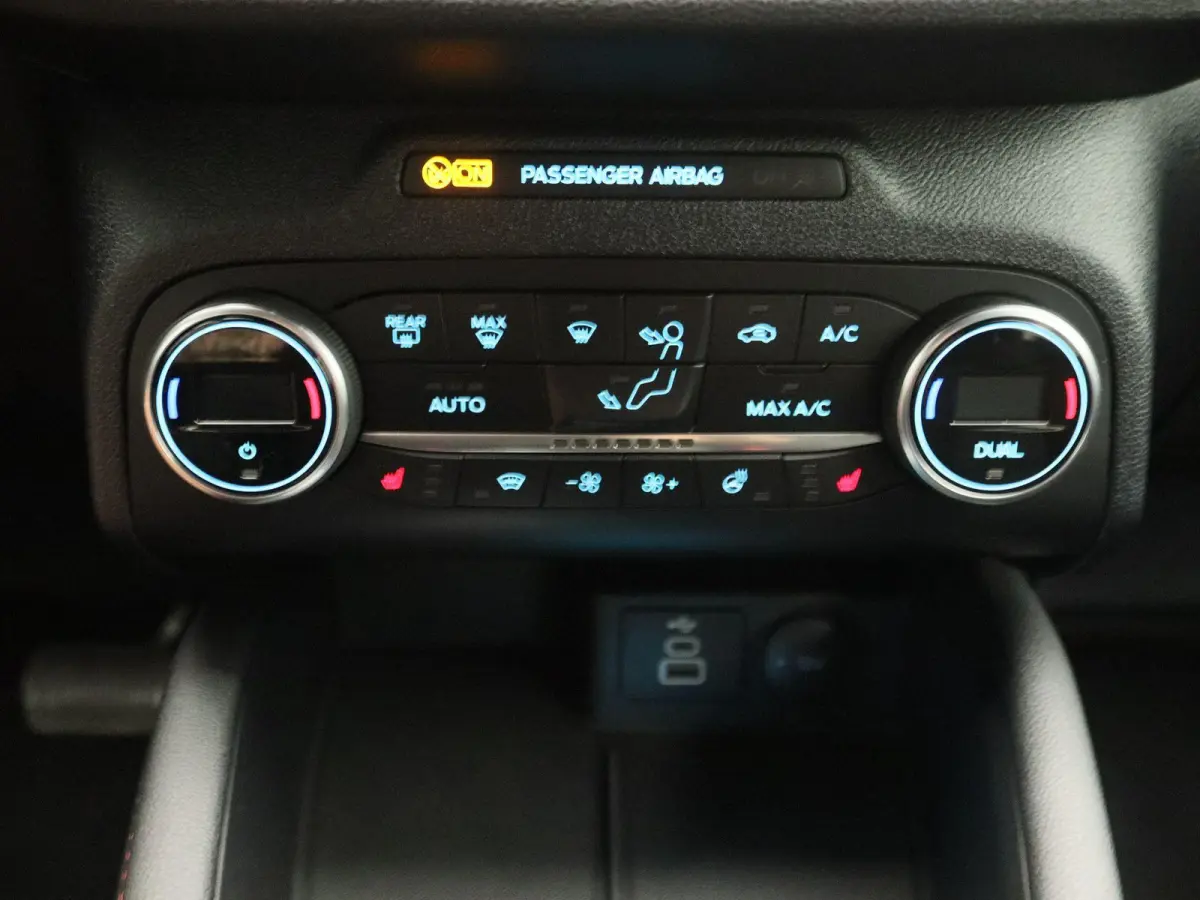 2.5 PHEV ST-Line | Apple Carplay/Android Auto | Camera | Winter Pakket | Led Verlichting |