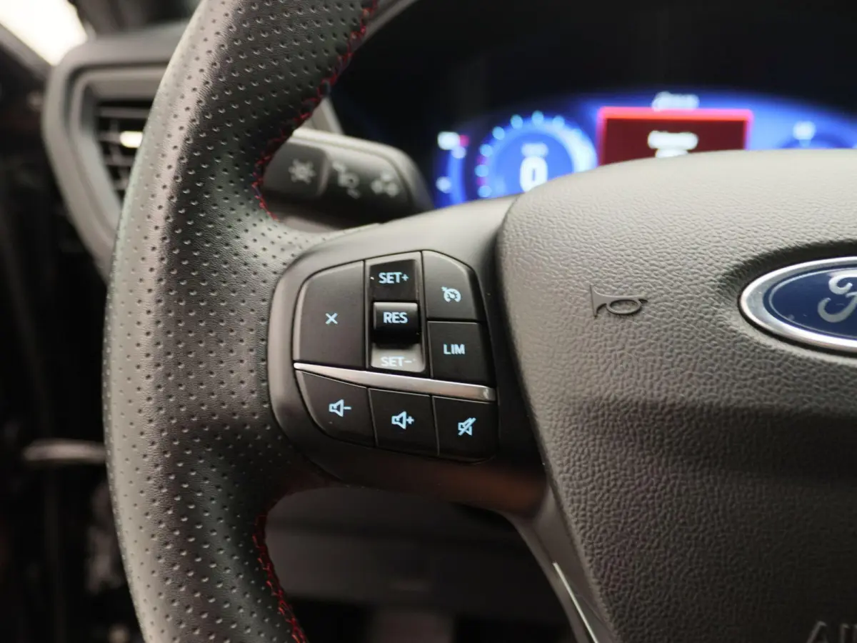 2.5 PHEV ST-Line | Apple Carplay/Android Auto | Camera | Winter Pakket | Led Verlichting |