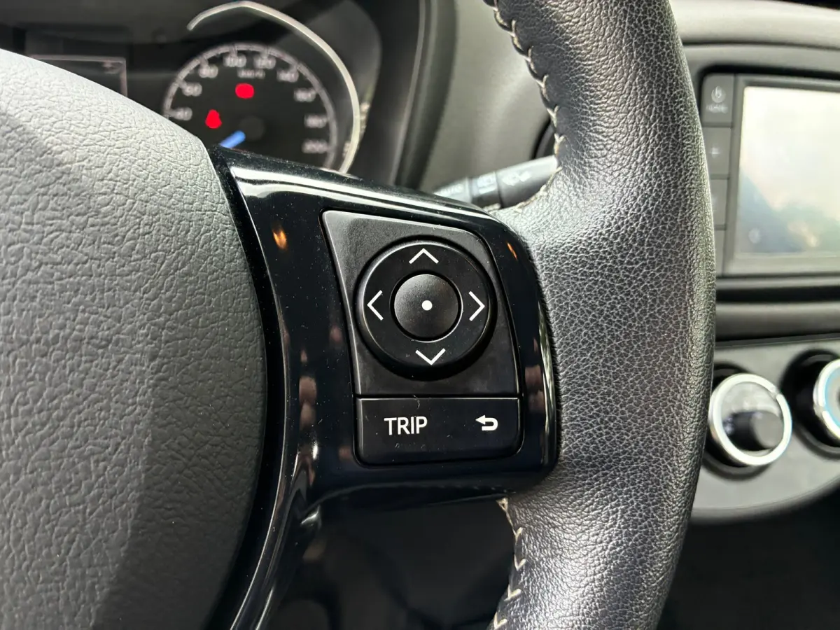 1.0 VVT-i Connect |'' 116.000 KM '' + Achteruitrijcamera Nu € 11.975,-!!!
