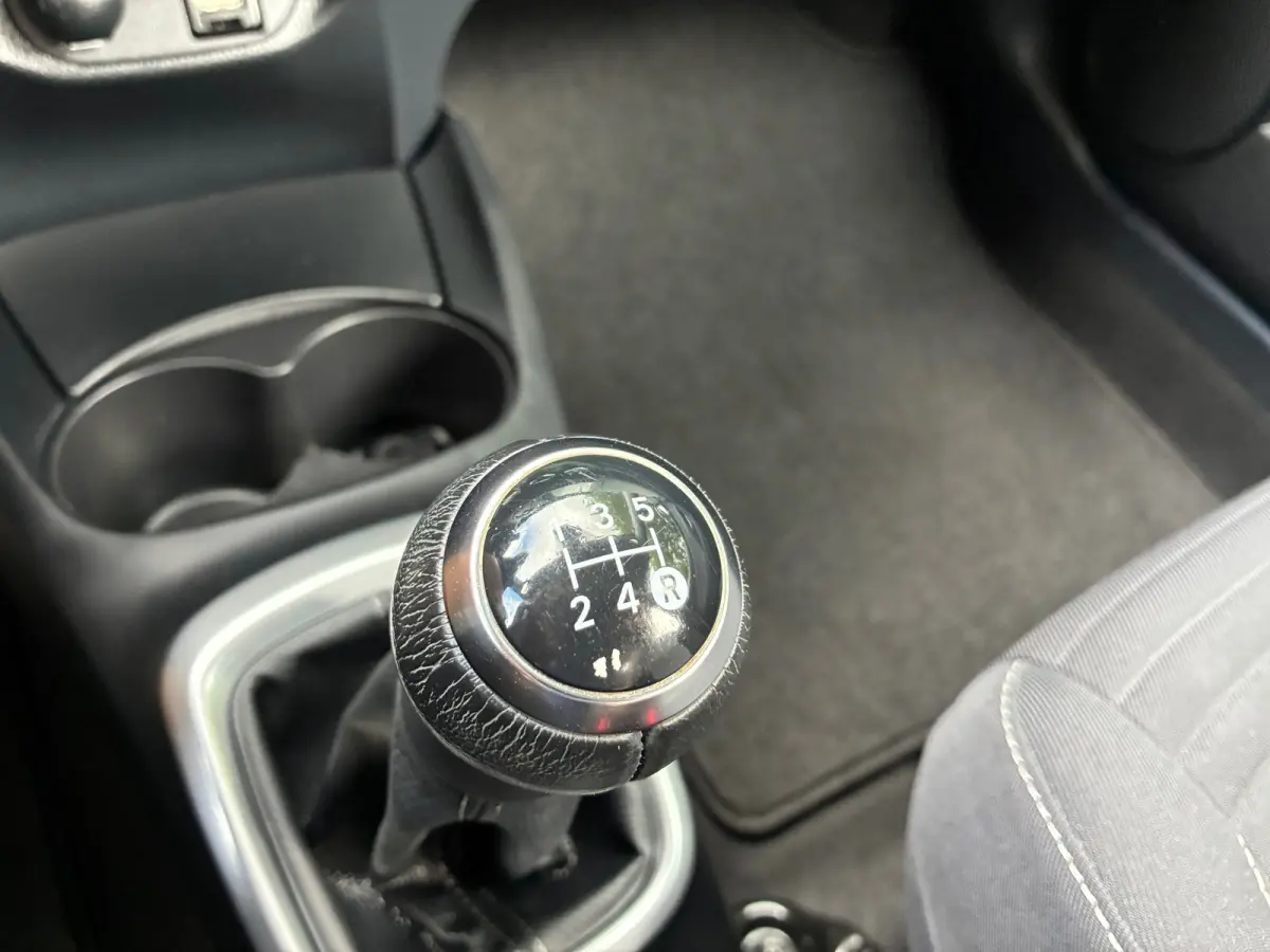 1.0 VVT-i Connect |'' 116.000 KM '' + Achteruitrijcamera Nu € 11.975,-!!!
