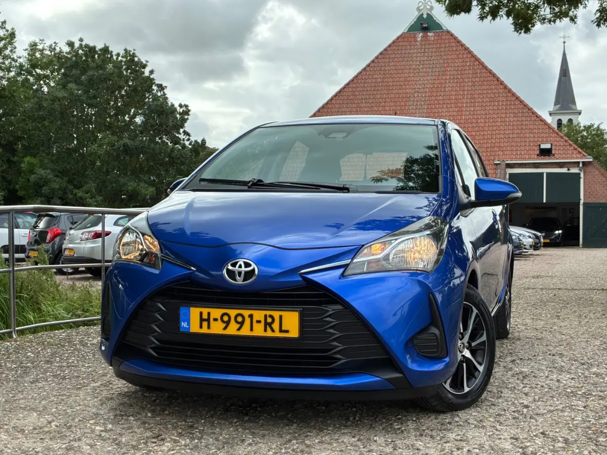 1.0 VVT-i Connect |'' 116.000 KM '' + Achteruitrijcamera Nu € 11.975,-!!!