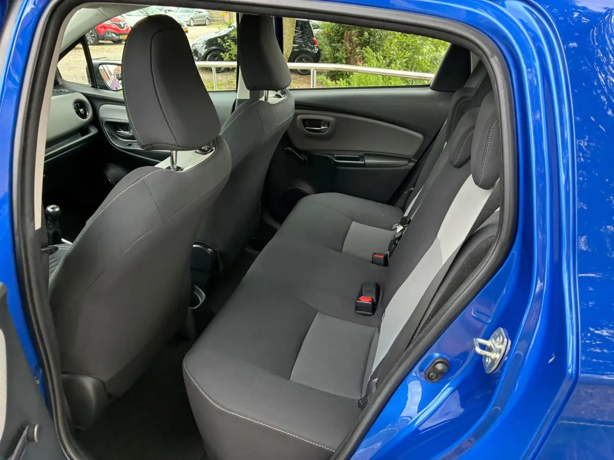 1.0 VVT-i Connect |'' 116.000 KM '' + Achteruitrijcamera Nu € 11.975,-!!!