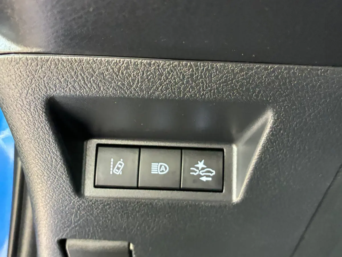 1.0 VVT-i Connect |'' 116.000 KM '' + Achteruitrijcamera Nu € 11.975,-!!!