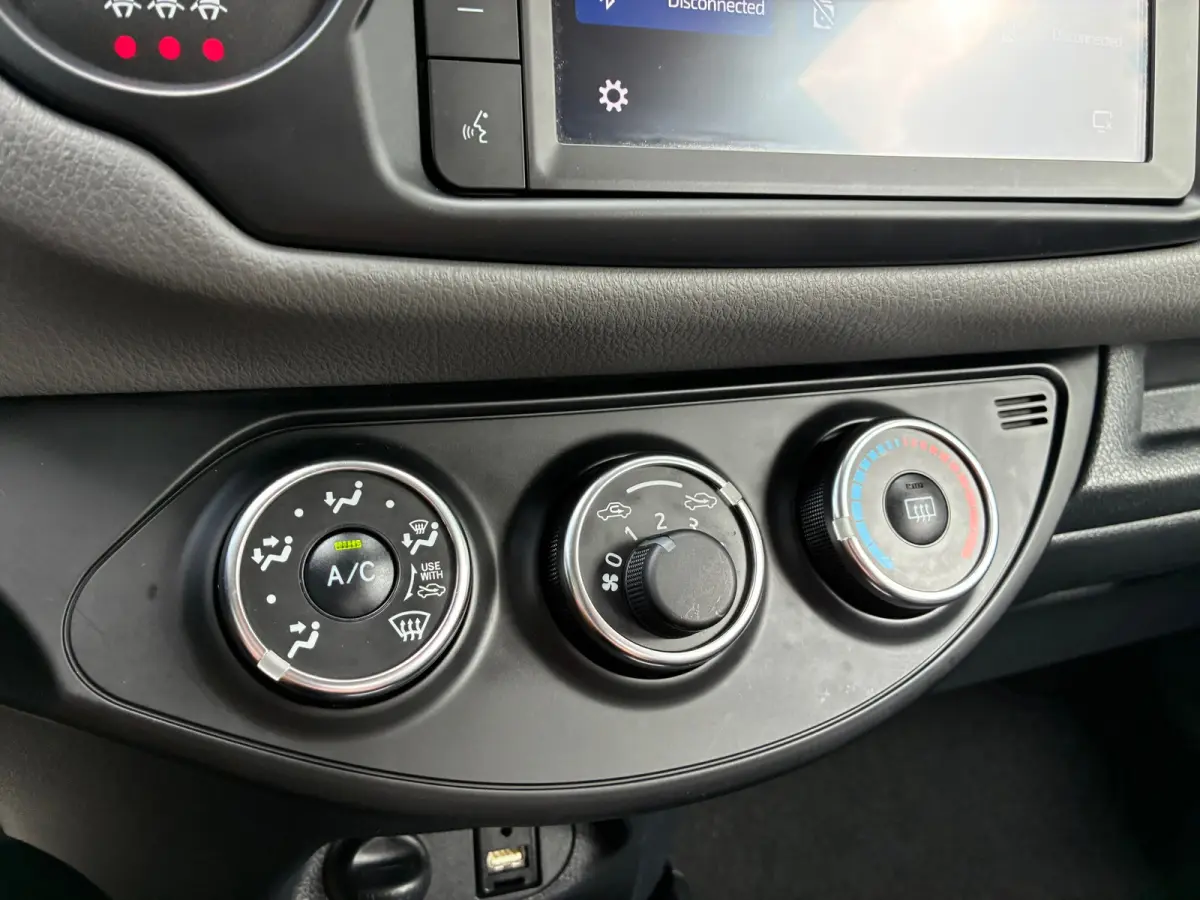 1.0 VVT-i Connect |'' 116.000 KM '' + Achteruitrijcamera Nu € 11.975,-!!!