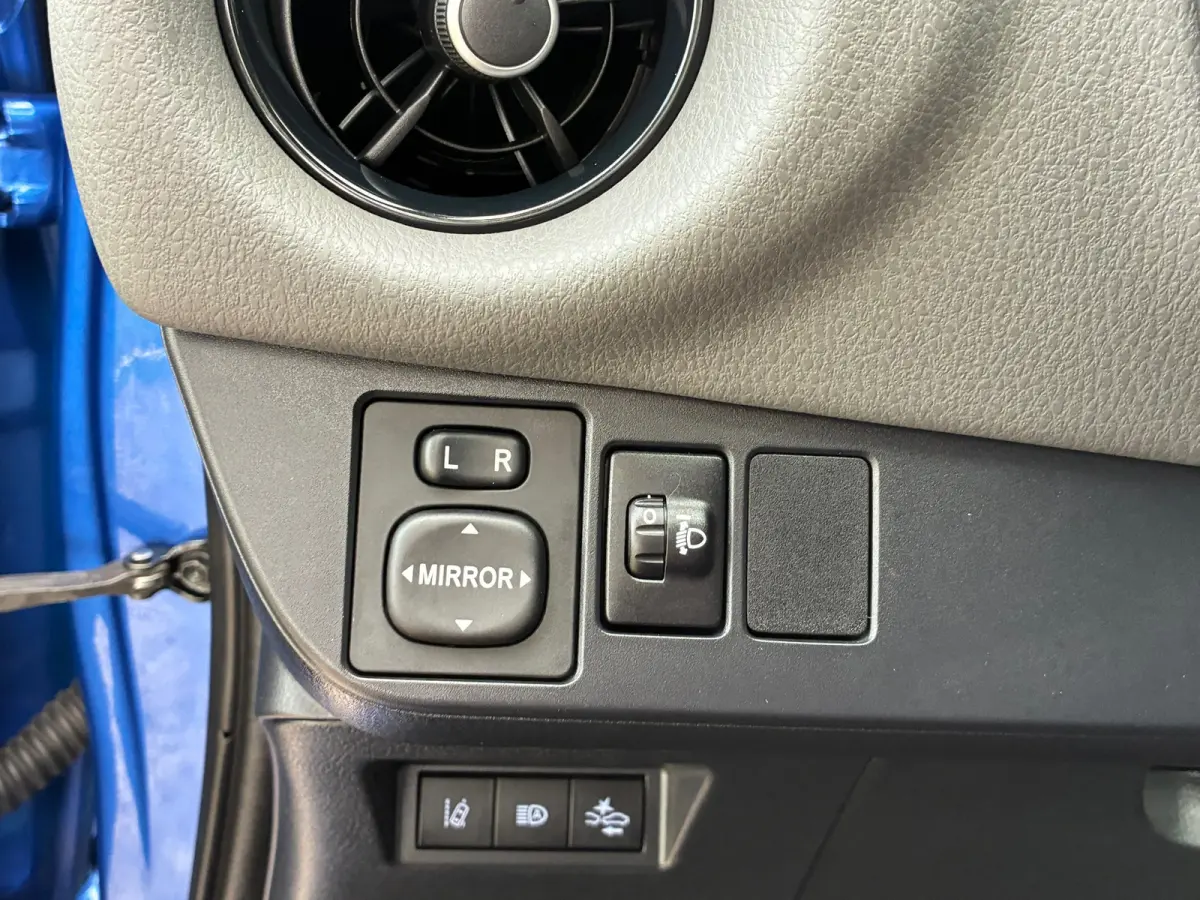 1.0 VVT-i Connect |'' 116.000 KM '' + Achteruitrijcamera Nu € 11.975,-!!!