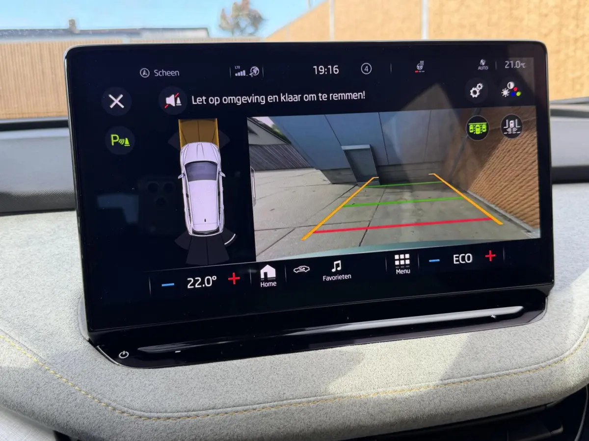 80 Leer/alcantara SoH 96,23% | Warmtepomp | LED koplampen | Sfeerverlichting | Parkeersensoren voor en achter | Navigatiesysteem | Apple CarPlay/Android Auto Full-Link | Cruise & Climate con
