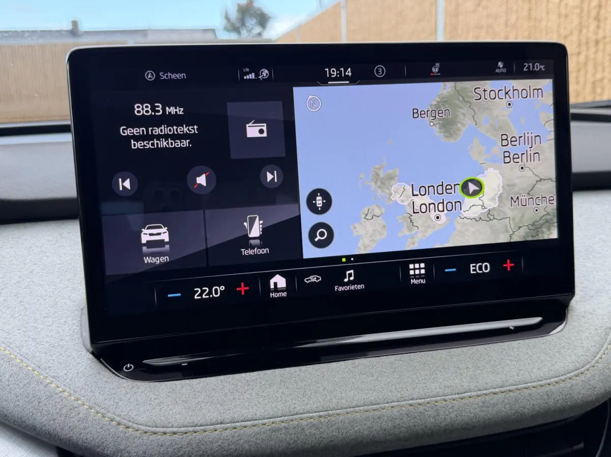 80 Leer/alcantara SoH 96,23% | Warmtepomp | LED koplampen | Sfeerverlichting | Parkeersensoren voor en achter | Navigatiesysteem | Apple CarPlay/Android Auto Full-Link | Cruise & Climate con