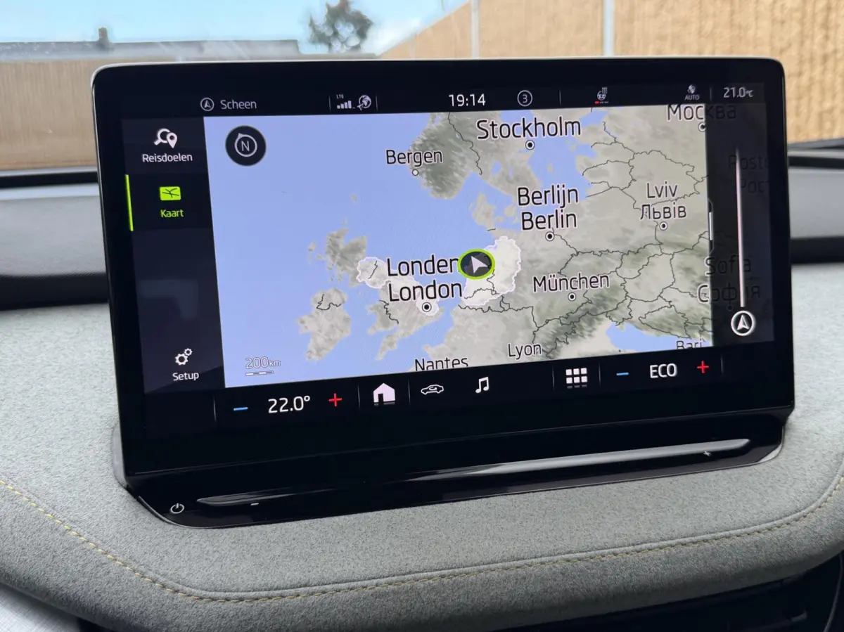 80 Leer/alcantara SoH 96,23% | Warmtepomp | LED koplampen | Sfeerverlichting | Parkeersensoren voor en achter | Navigatiesysteem | Apple CarPlay/Android Auto Full-Link | Cruise & Climate con