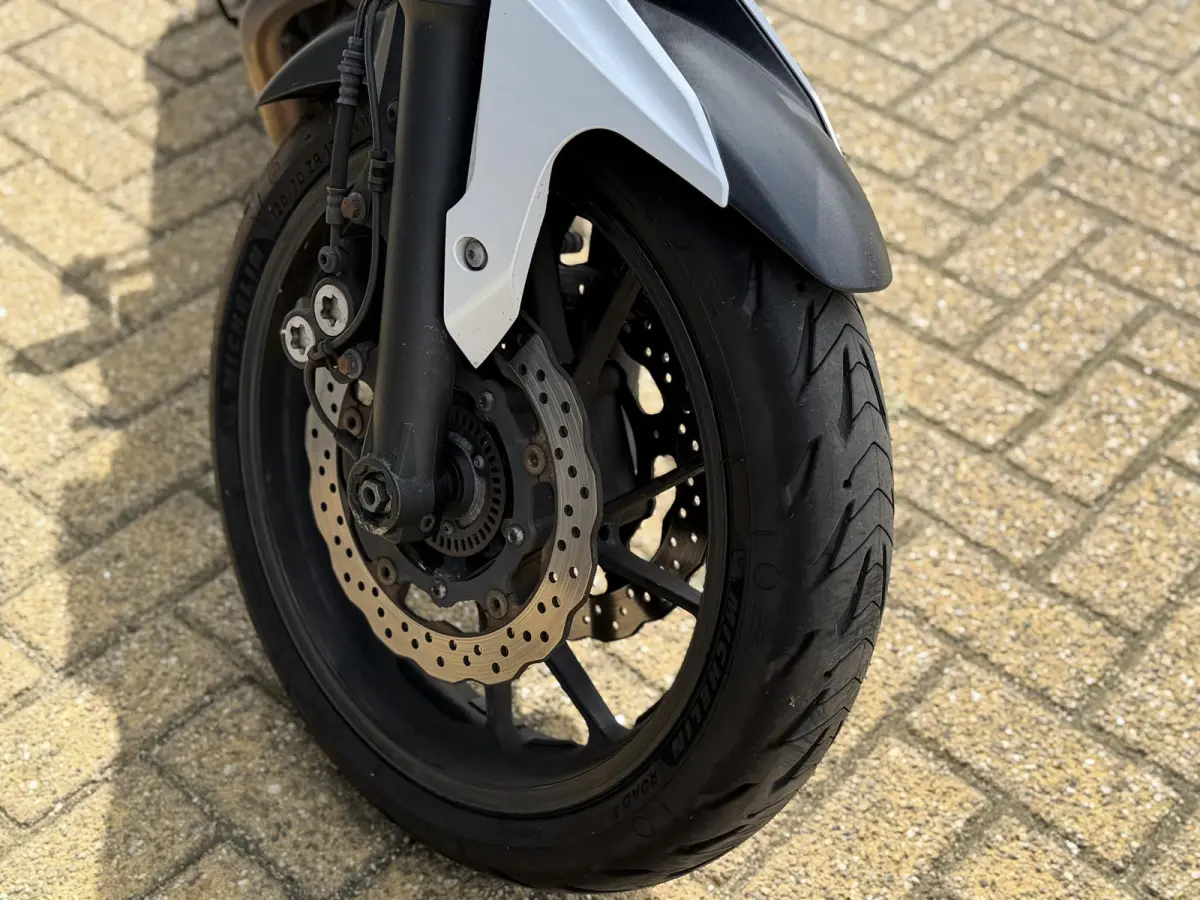 | NETTE STAAT | Akrapovic | A2 Code 80 Certificaat |