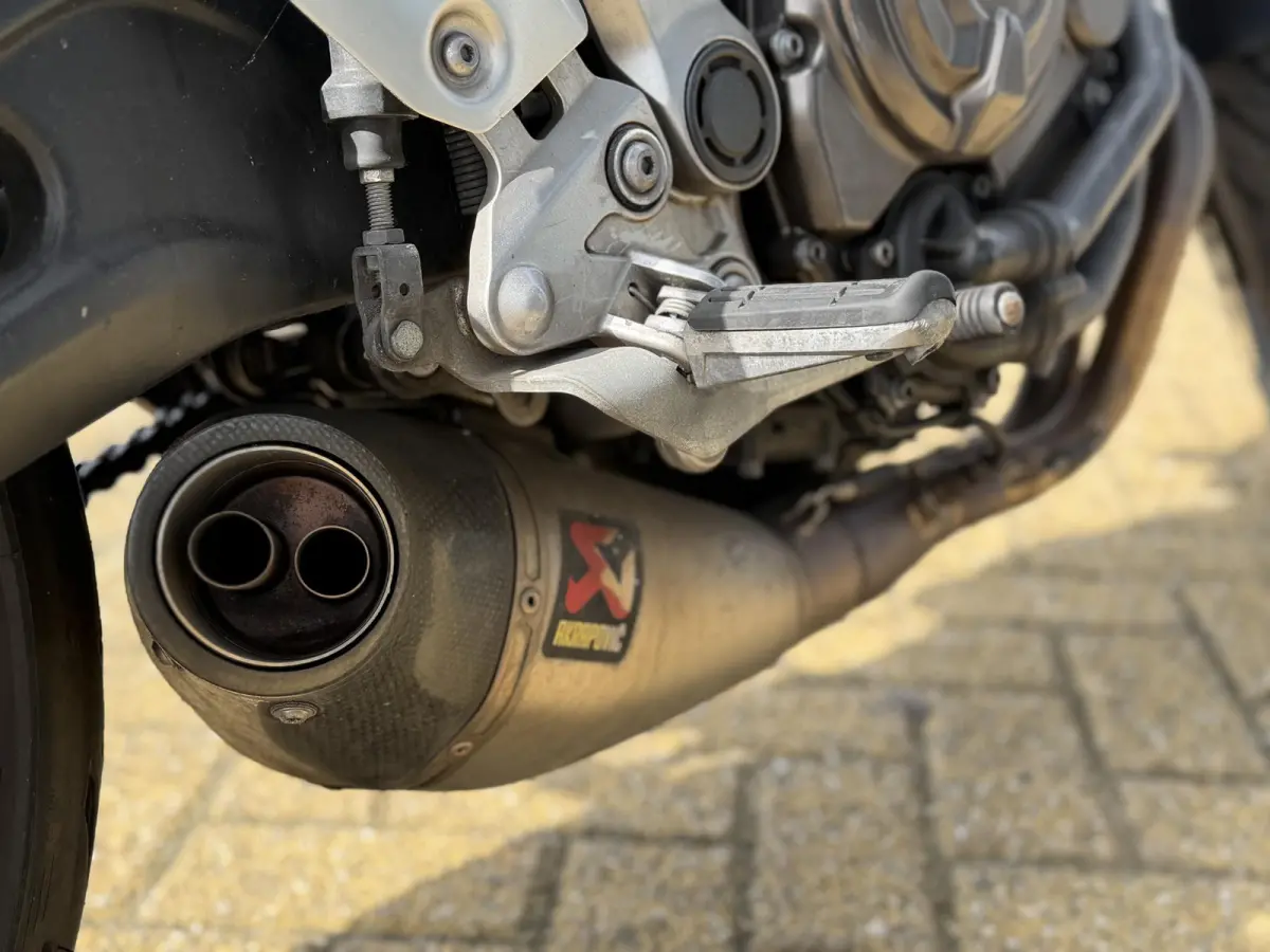 | NETTE STAAT | Akrapovic | A2 Code 80 Certificaat |