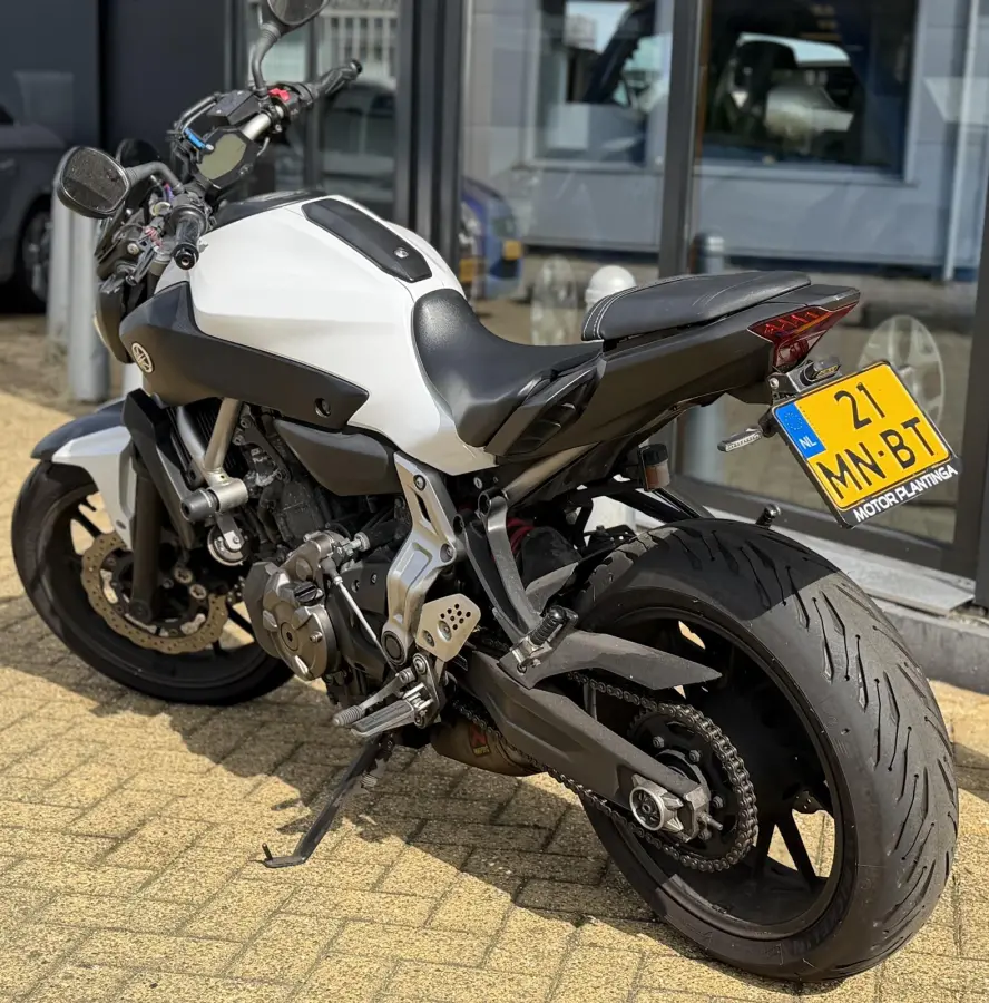 | NETTE STAAT | Akrapovic | A2 Code 80 Certificaat |