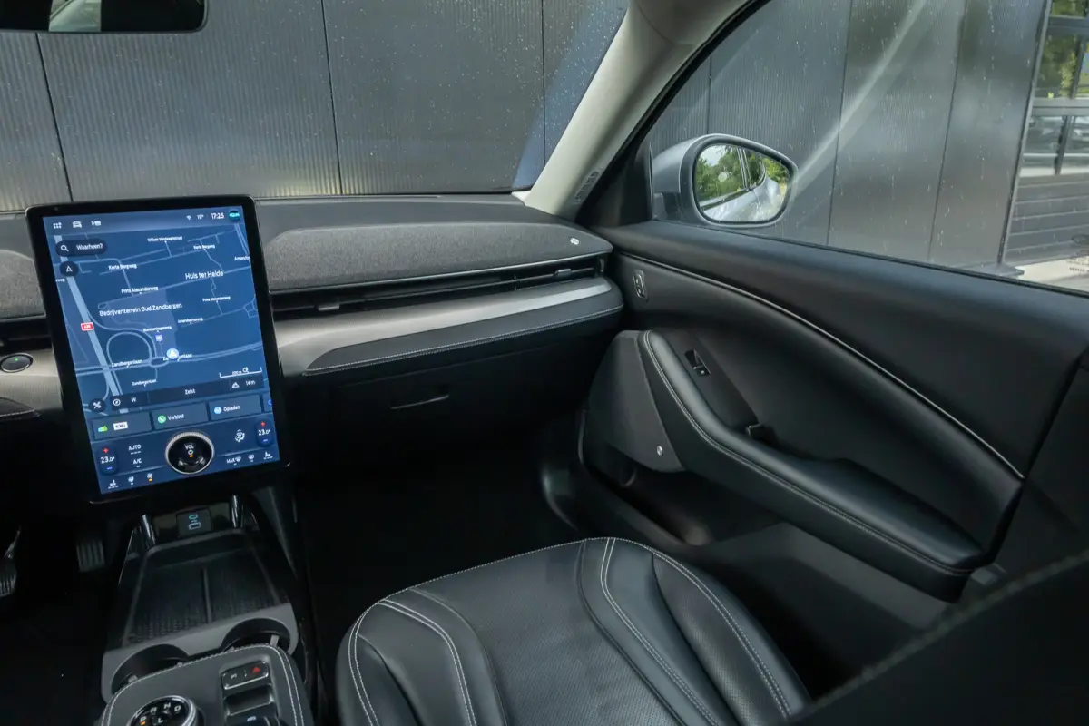 RWD 75 kWh | 100% dealer o.h. | SOH 95% | Panoramadak | BTW auto | Leder | Elec. achterklep | 360 camera | B&O Audio | Warme werende voorruit | Elc. bestuurdersstoel incl. geheugen | Dodehoe