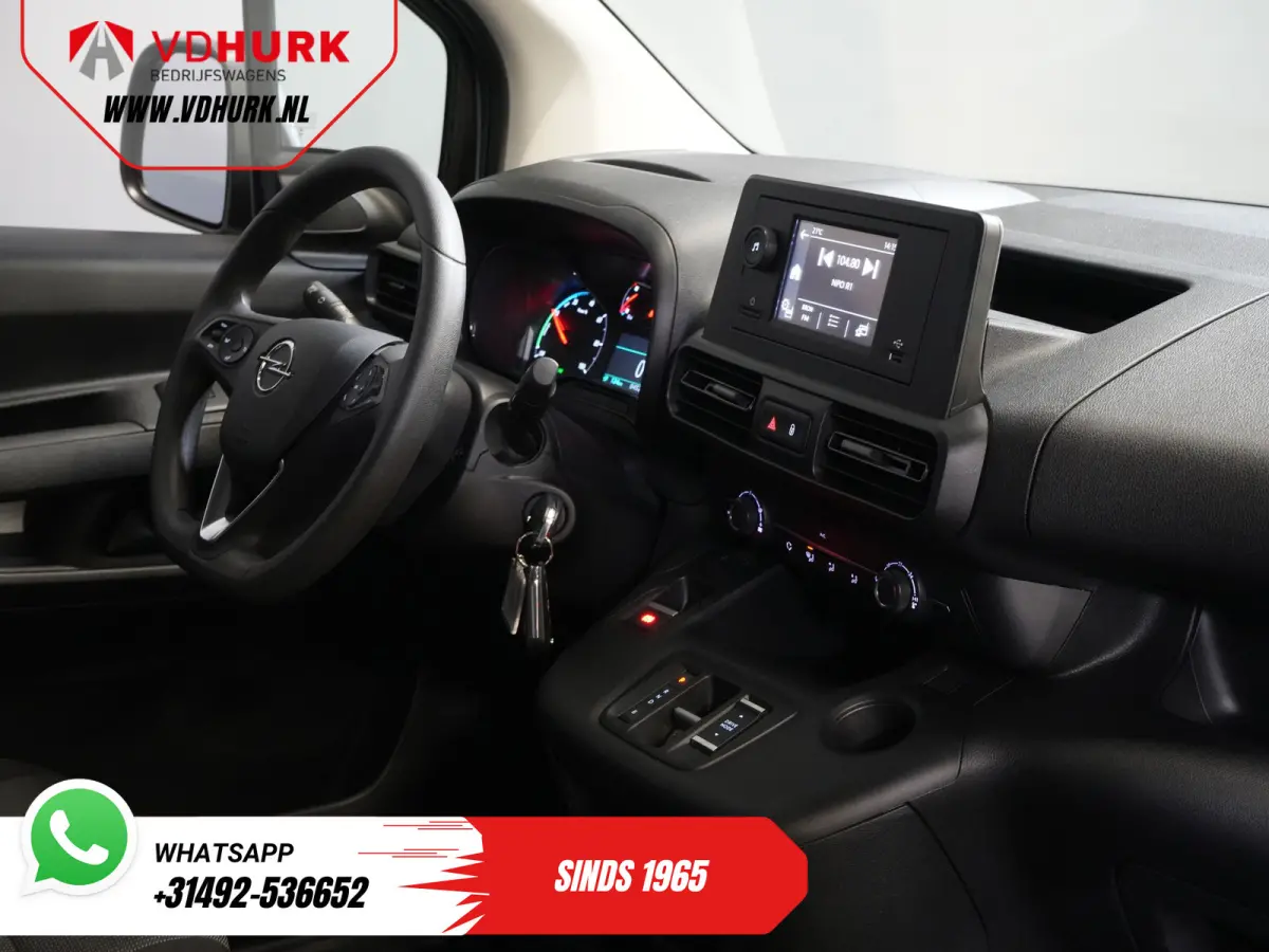 135 pk 50kWh 285 km WLTP L2 Snellader/ Cruise/ Airco/ PDC/ DAB/ Bluetooth
