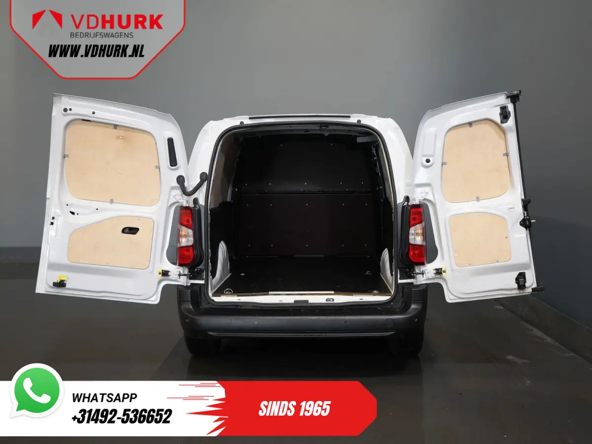 135 pk 50kWh 285 km WLTP L2 Snellader/ Cruise/ Airco/ PDC/ DAB/ Bluetooth