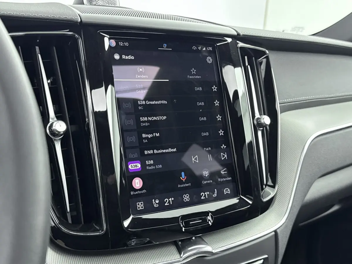 POLESTAR Engineered T8 hybrid Long Range | SoH 100% | Bowers & Wilkins | Panoramadak | PDC V+A en 360 camera | Stoel + Stuurverwarming | Keyless | BLIS | Alarm |