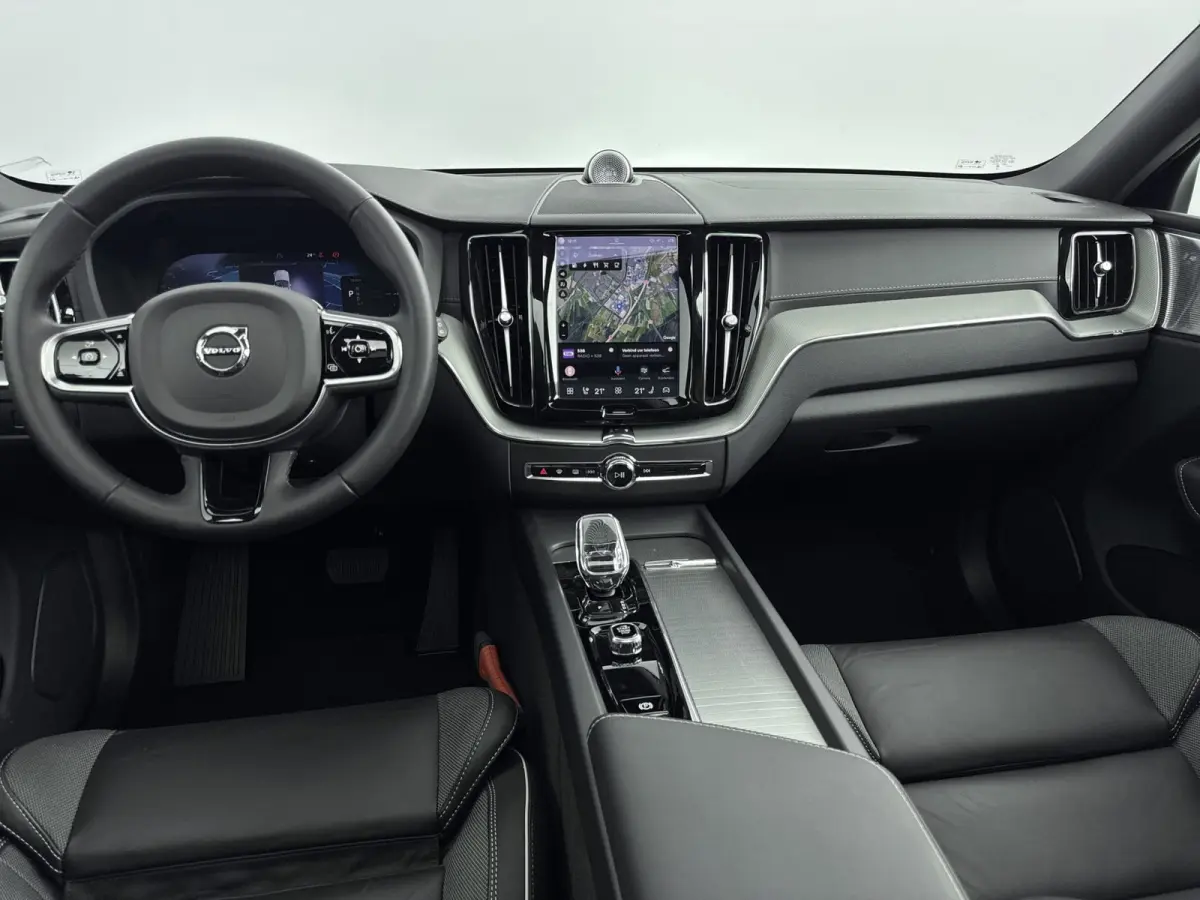 POLESTAR Engineered T8 hybrid Long Range | SoH 100% | Bowers & Wilkins | Panoramadak | PDC V+A en 360 camera | Stoel + Stuurverwarming | Keyless | BLIS | Alarm |