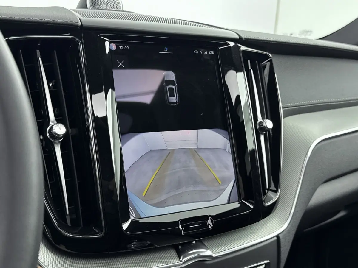 POLESTAR Engineered T8 hybrid Long Range | SoH 100% | Bowers & Wilkins | Panoramadak | PDC V+A en 360 camera | Stoel + Stuurverwarming | Keyless | BLIS | Alarm |