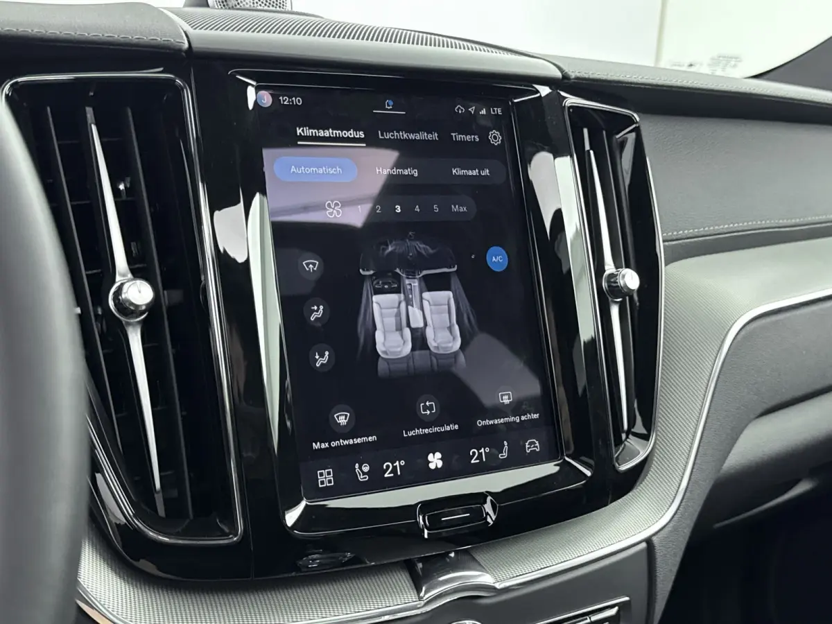 POLESTAR Engineered T8 hybrid Long Range | SoH 100% | Bowers & Wilkins | Panoramadak | PDC V+A en 360 camera | Stoel + Stuurverwarming | Keyless | BLIS | Alarm |