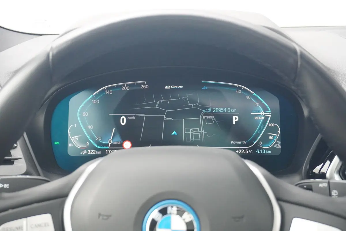 xDrive30e | SoH 91% | Panoramadak | Head-Up Display | Trekhaak | Laserlight | Active Cruise Control