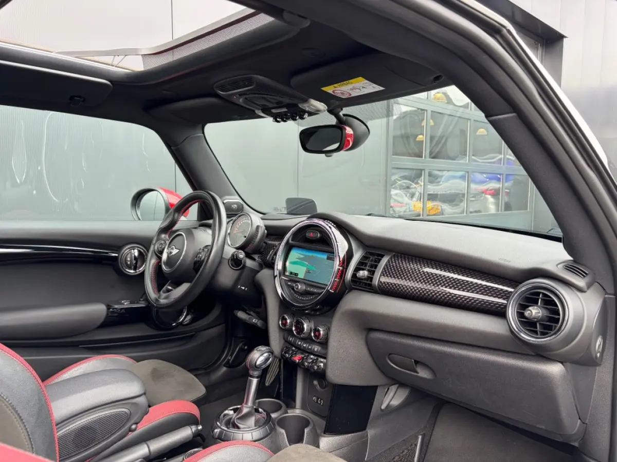 John Works 2.0 231pk Aut. Pano JCW-stoelen HUD LED Carplay H/K NL-auto