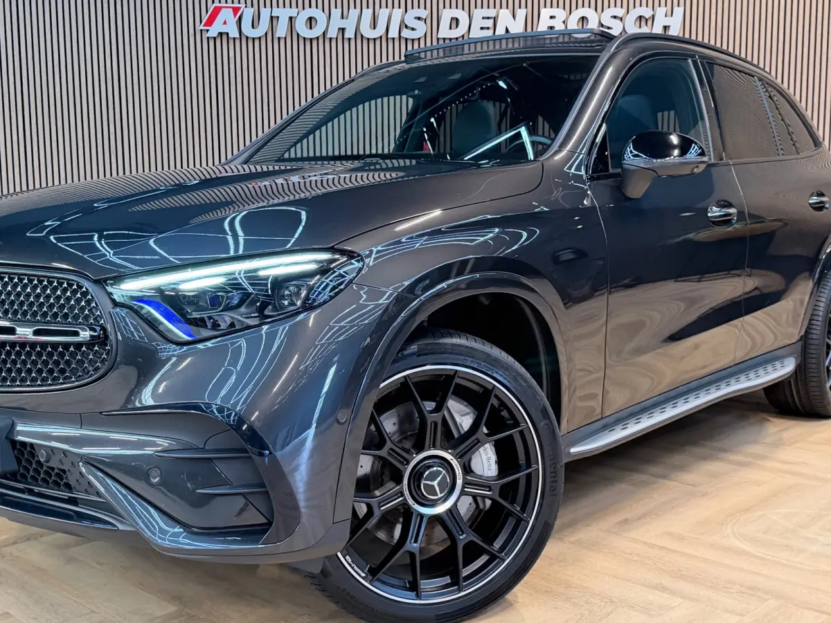 400e 4MATIC AMG Line 381PK - Pano