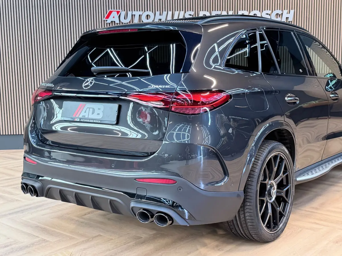 400e 4MATIC AMG Line 381PK - Pano