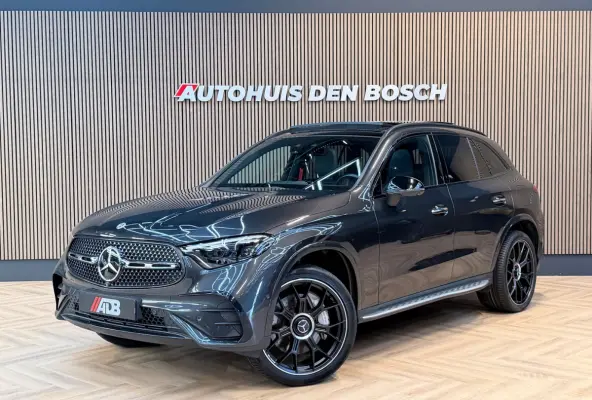 400e 4MATIC AMG Line 381PK - Pano