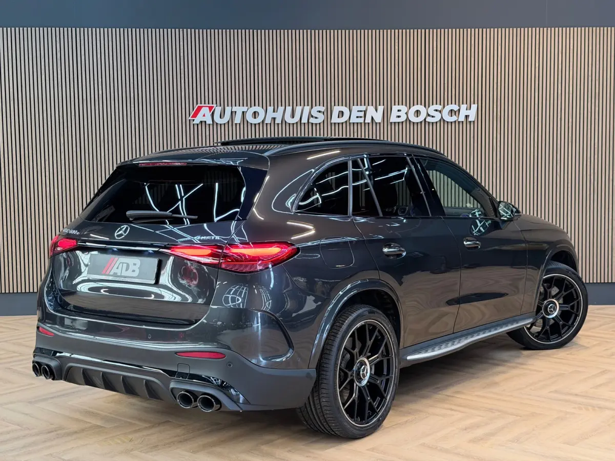 400e 4MATIC AMG Line 381PK - Pano