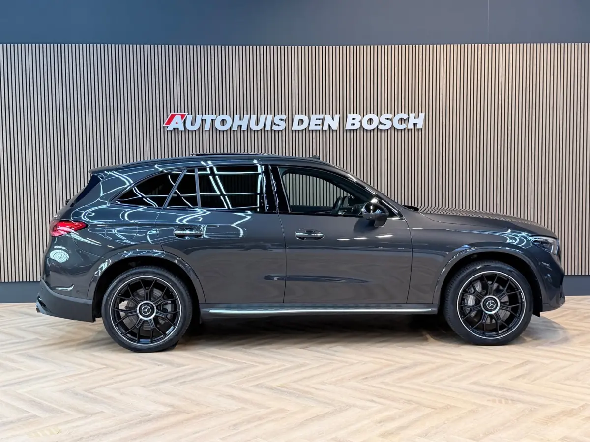 400e 4MATIC AMG Line 381PK - Pano