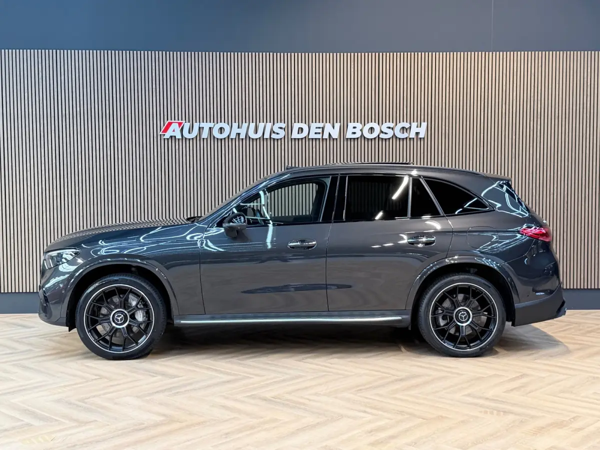 400e 4MATIC AMG Line 381PK - Pano