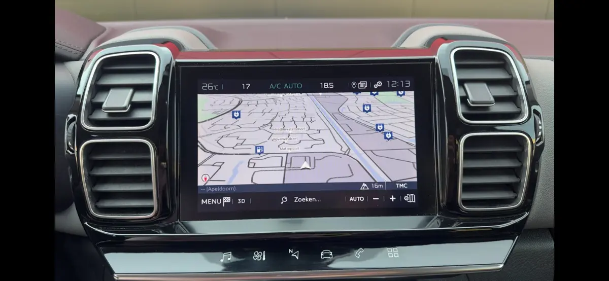 1.6 Plug-in Hybrid 225 Business Plus | Apple Carplay / Android Auto | Cruise Control | Adaptieve Lane Assist | Climate Control | Parkeersensoren Voor en Achter | Navigatie | Keyless Entry | 