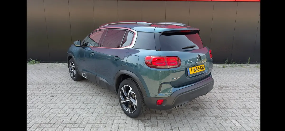 1.6 Plug-in Hybrid 225 Business Plus | Apple Carplay / Android Auto | Cruise Control | Adaptieve Lane Assist | Climate Control | Parkeersensoren Voor en Achter | Navigatie | Keyless Entry | 