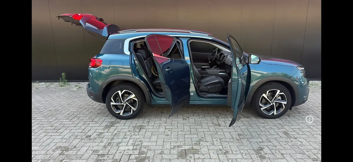 1.6 Plug-in Hybrid 225 Business Plus | Apple Carplay / Android Auto | Cruise Control | Adaptieve Lane Assist | Climate Control | Parkeersensoren Voor en Achter | Navigatie | Keyless Entry | 