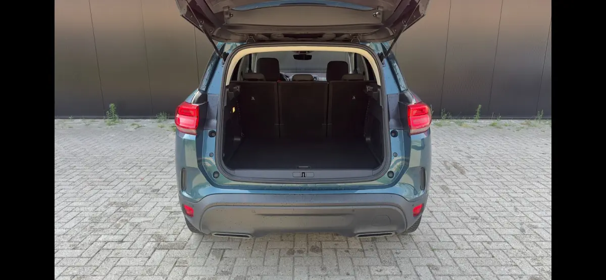 1.6 Plug-in Hybrid 225 Business Plus | Apple Carplay / Android Auto | Cruise Control | Adaptieve Lane Assist | Climate Control | Parkeersensoren Voor en Achter | Navigatie | Keyless Entry | 