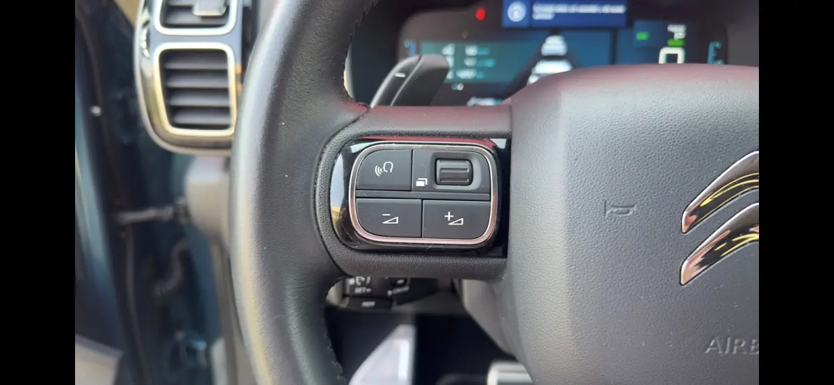 1.6 Plug-in Hybrid 225 Business Plus | Apple Carplay / Android Auto | Cruise Control | Adaptieve Lane Assist | Climate Control | Parkeersensoren Voor en Achter | Navigatie | Keyless Entry | 