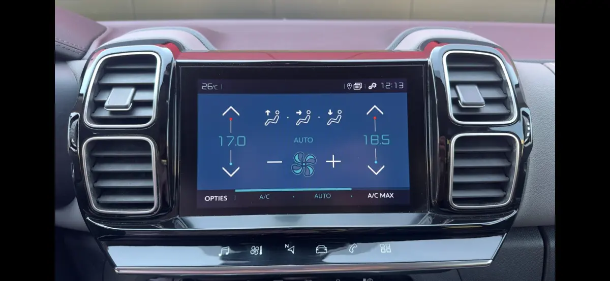 1.6 Plug-in Hybrid 225 Business Plus | Apple Carplay / Android Auto | Cruise Control | Adaptieve Lane Assist | Climate Control | Parkeersensoren Voor en Achter | Navigatie | Keyless Entry | 