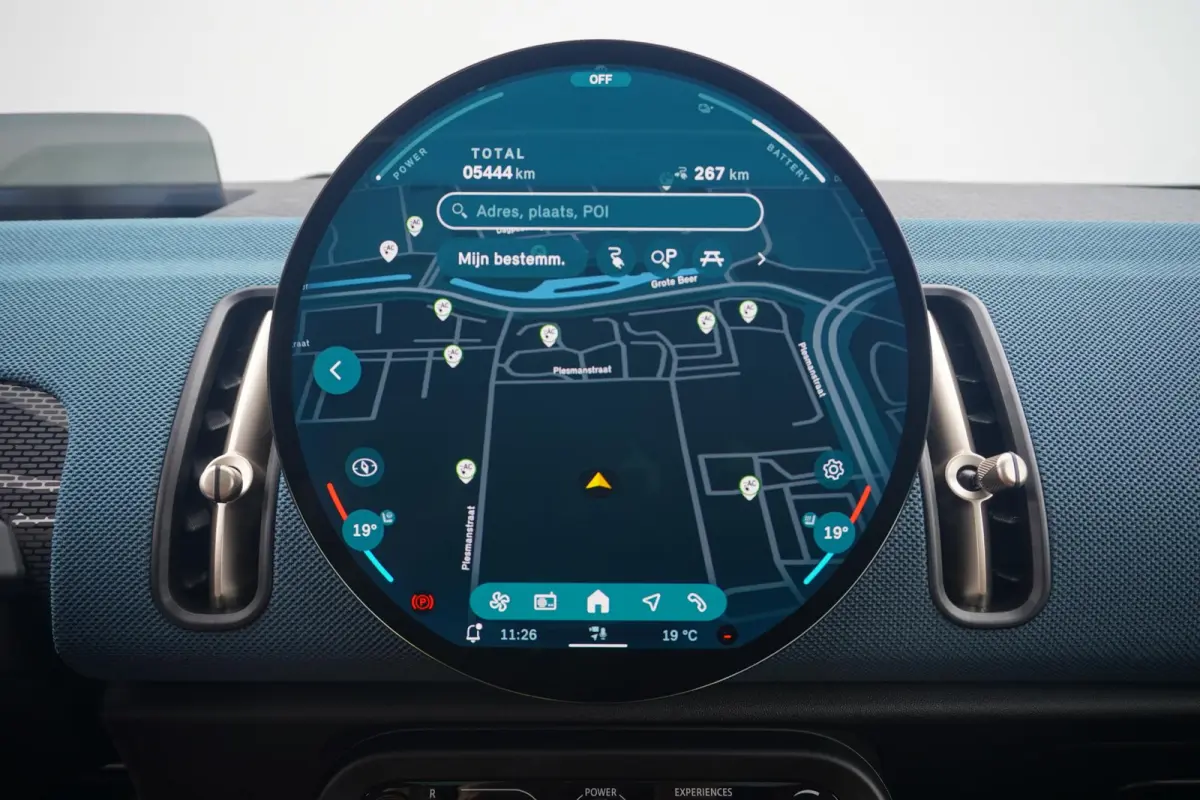 SE ALL4 | Favoured Uitvoering | Pakket XL | Harman Kardon | Memorystoelen | Panoramadak | Trekhaak | Driving Assistant Professional |