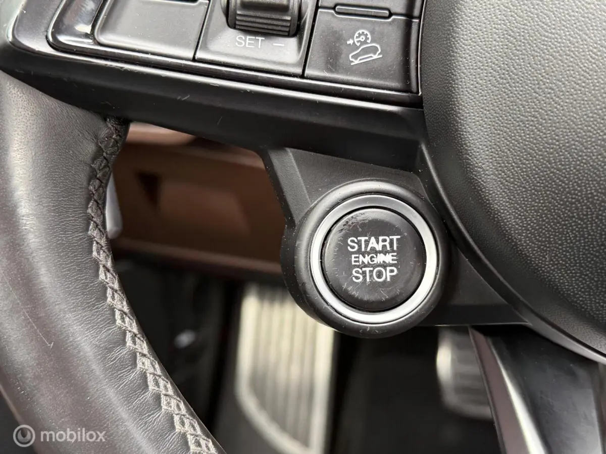 2.0 T AWD Veloce Panodak Leer Navi Carplay Camera Harman Kardon Trekhaak